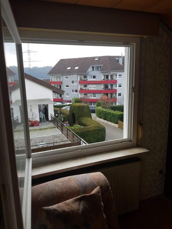 Sonnige Ruhige Dachzimmer Inkl Wifi Plus Kaffee Mit Wg Dusche Und Neuer Kueche Lorrach Exterior photo